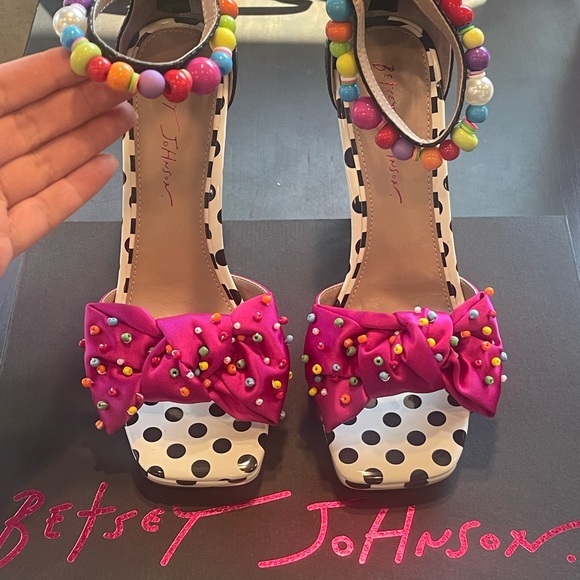 New Betsey Johnson New Almma Multi Color Womens Size 8.5 Stunning gorgeous heels - Picture 2 of 7